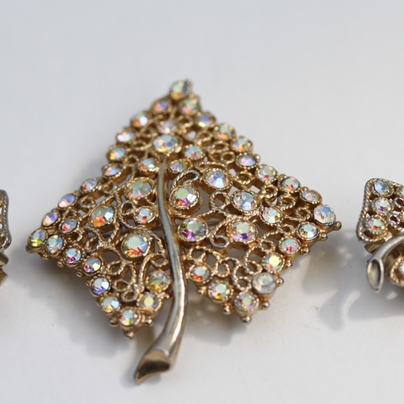 Vintage Rhinestone leaf Brooch & clip-on earrings 3 piece set Aurora bor… - Picture 6 of 6